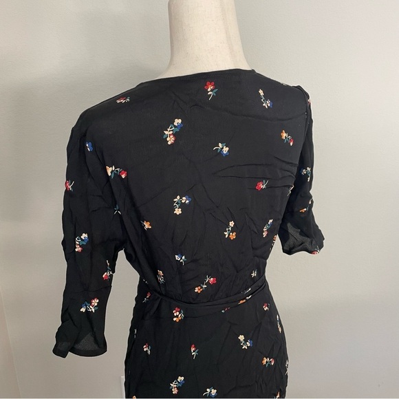 Rails Amiee Kyoto Floral Wrap Dress Black Medium 3/4 Flutter sleeve - Picture 4 of 8